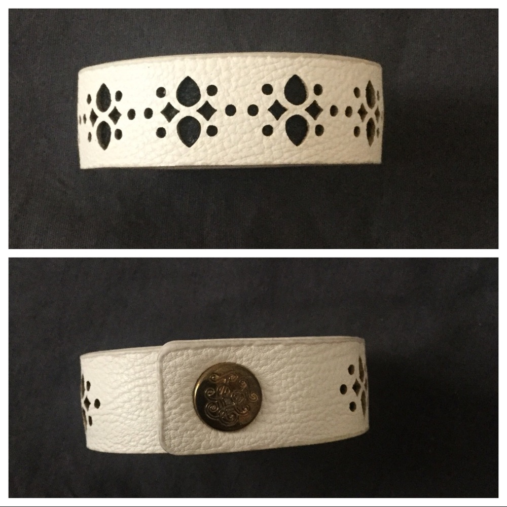 Jessica Simpson Chic Frills Cut Out Bracelet